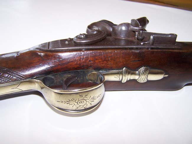 A fine English brass barreled flintlock Blunderbuss with spring bayonet circa 1813-1815 — image 2